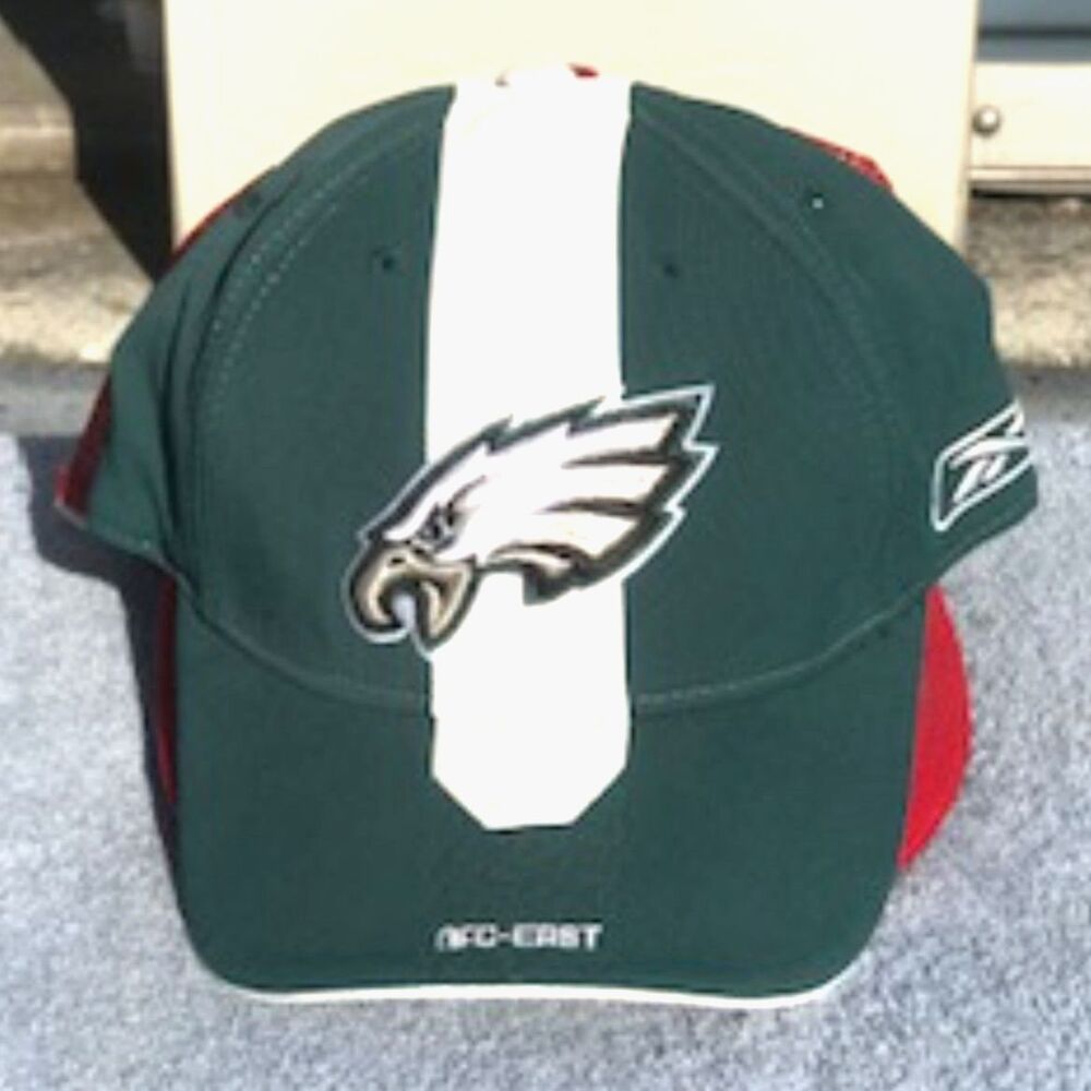 Philadelphia Eagles . "Reebok" NFL Licensed Adjustable Cap